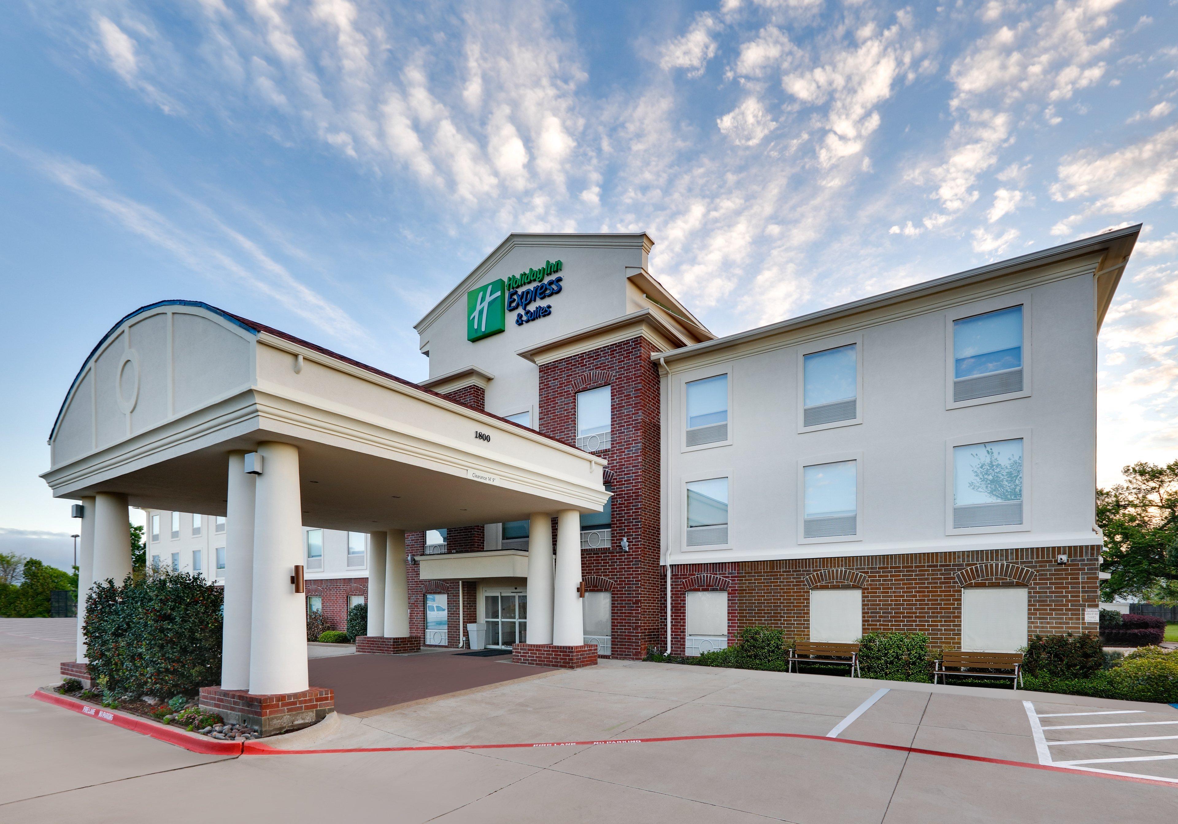 Holiday Inn Express Hotel & Suites Cleburne By Ihg Zewnętrze zdjęcie